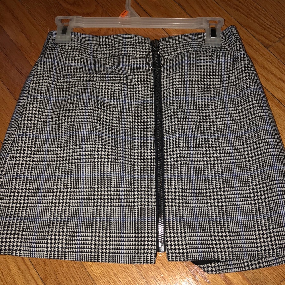 Forever21 zip up houndstooth skirt